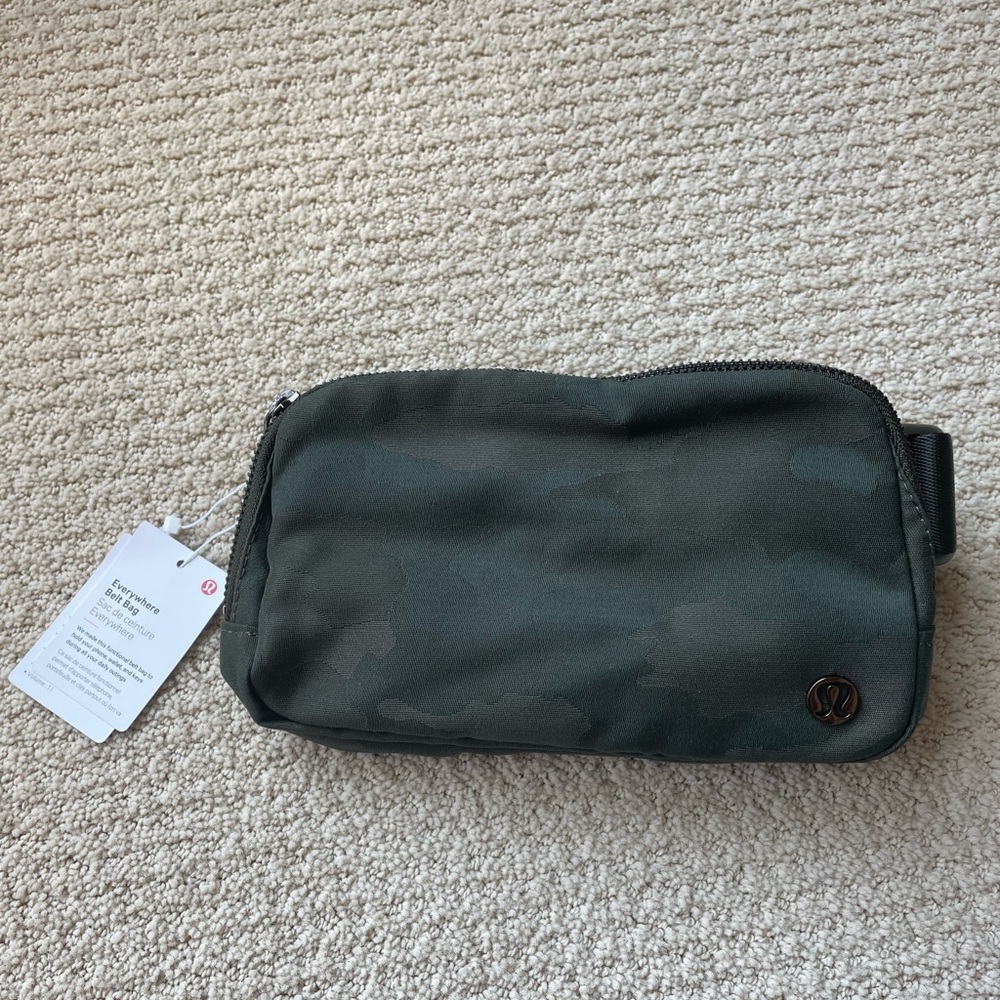 lululemon everywhere belt bag
